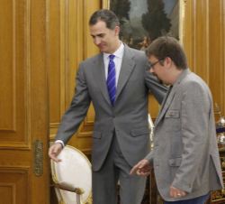 Su Majestad el Rey con Francesc Xavier Domènech Sampere, representante de En Comú-Podem (EN COMÚ)