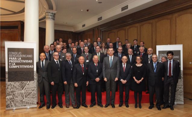 Su Majestad el Rey junto a los miembros del Consejo Iberoamericano para la Productividad y la Competitividad