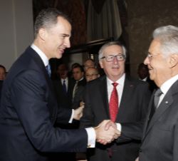 Su Majestad el Rey recibe el saludo del ex presidente de la República Federativa del Brasil, Fernando Henrique Cardoso