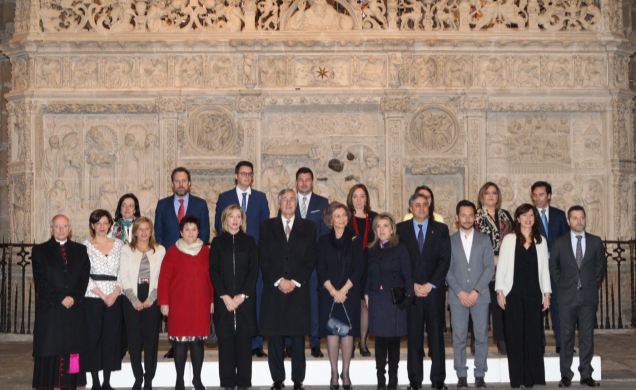 Doña Sofía con los miembros del Grupo de Ciudades Patrimonio de la Humanidad de España