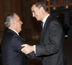 Su Majestad el Rey recibe al Presidente de la República Portuguesa a su llegada