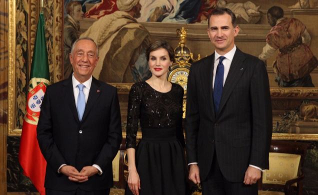 Sus Majestades los Reyes con el Presidente de la República Portuguesa