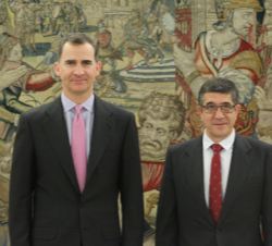Don Felipe, con el presidente del Congreso de los Diputados, Patxi López