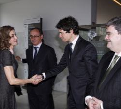 Su Majestad la Reina recibe el saludo del diputado general de la Diputación Foral de Bizkaia, Unai Rementeria