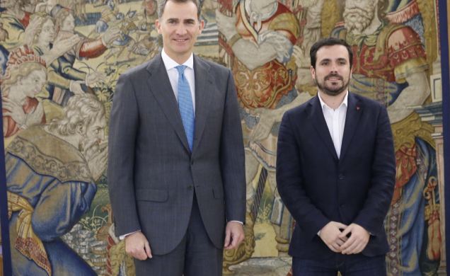 Su Majestad el Rey con el representante de Izquierda Unida - Unidad Popular en Común, Alberto Garzón Espinosa
