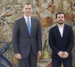 Su Majestad el Rey con el representante de Izquierda Unida - Unidad Popular en Común, Alberto Garzón Espinosa
