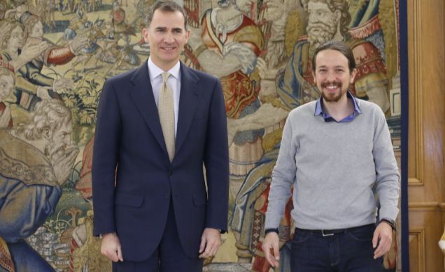 Su Majestad el Rey con el representante designado por Podemos (PODEMOS), Pablo Iglesias Turrión