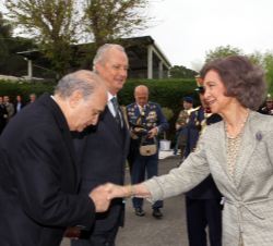 Su Majestad la Reina recibe el saludo del ministro del Interior en funciones, Jorge Fernández Díaz