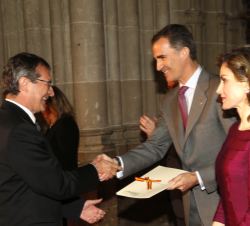 Su Majestad el Rey entrega el Premio Nacional de Música Modalidad de Composición 2015 a Alfredo Aracil