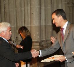 Su Majestad el Rey entrega el Premio Nacional de Tauromaquia 2014 al fotógrafo taurino, Francisco Cano Lorenza "Canito”