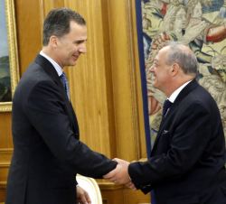 Su Majestad el Rey recibe el saludo del presidente y director mundial de Scholas occurentes, José María del Corral