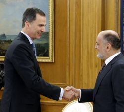 Su Majetsad el Rey recibe el saludo del presidente del Tribunal Constitucional, Francisco Pérez de los Cobos
