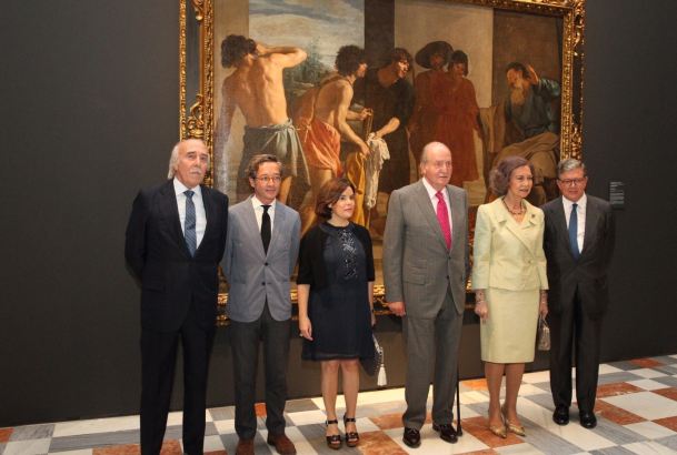Don Juan Carlos y Doña Sofía, con la vicepresidenta del Gobierno y ministra de la Presidencia en funciones, el secretario de Estado de Cultura, el pre