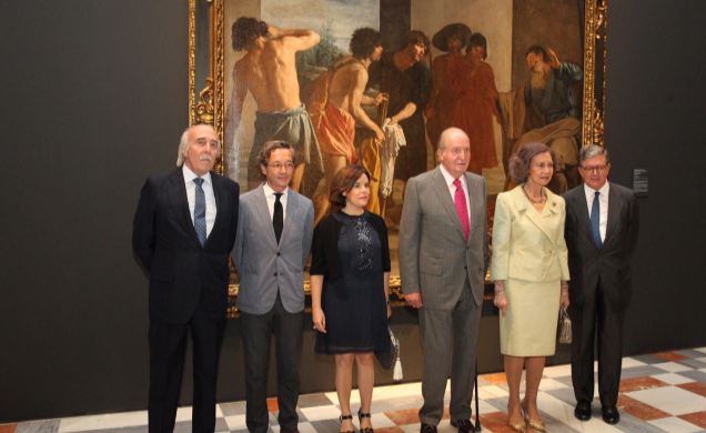 Don Juan Carlos y Doña Sofía, con la vicepresidenta del Gobierno y ministra de la Presidencia en funciones, el secretario de Estado de Cultura, el pre