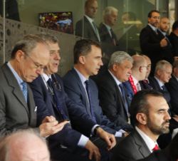 Su Majestad el Rey en el transcurso del partido que enfrentó a los combinados nacionales de Chequia y España