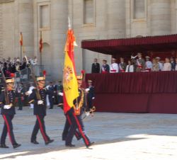 Tribuna Real durante el desfile de la Guardia Real