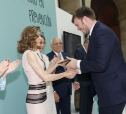 Antonio Asensio, presidente del Grupo Zeta, recibe un reconocimiento y el saludo de Doña Letizia y Doña Sofía por el apoyo del Grupo Zeta a la FAD