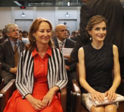 Doña Letizia, con la ministra de Medio Ambiente de la República Francesa, Ségolène Royal
