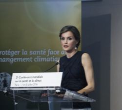 Su Majestad la Reina, durante su intervención