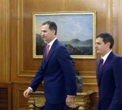 Su Majestad el Rey con Albert Rivera representante de Ciudadanos-Partido de la Ciudadanía (C's)