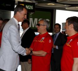 Sus Majestades los Reyes son recibidos por el presidente del Consejo Superior de Deportes, Miguel Cardenal, y el presidente y el secretario general de