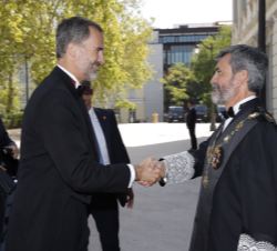 Su Majestad el Rey recibe el saludo del presidente del Tribunal Supremo y del Consejo General del Poder Judicial, Carlos Lesmes