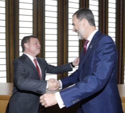 Saludo entre Su Majestad el Rey y Su Majestad el Rey Abdalá II de Jordania
