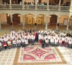 Los Reyes y la Infanta Doña Elena, con los deportistas españoles que obtuvieron medalla o diploma en Río 2016