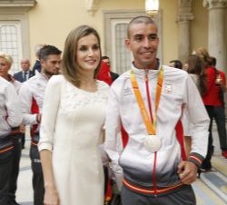 Doña Letizia, con Abderahman Ait