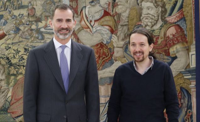 Don Felipe junto al representante de Unidos Podemos, Pablo Manuel Iglesias Turrión