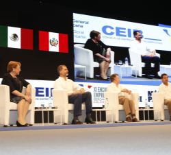 Su Majestad el Rey durante el XI Encuentro Empresarial Iberoamericano 