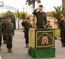 Su Majestad el Rey recibe Honores de Ordenanza a su llegada al Cuartel General del Mando de Operaciones Especiales