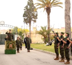 Su Majestad el Rey recibe Honores de Ordenanza a cargo de un piquete, a su llegada al Cuartel General del Mando de Operaciones Especiales 
