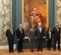 Don Juan Carlos y Doña Sofía, la vicepresidenta Sáenz de Santamaría, el presidente de Patrimonio Nacional, el vicepresidente ejecutivo del Santander y