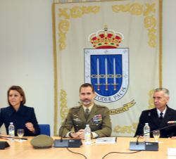 Su Majestad el Rey durante las conferencias de los jefe de Unidad del Mando de Operaciones Especiales