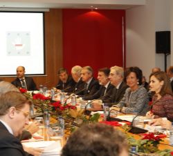Vista general de la reunión del Patronato de la Fundación de Ayuda contra la Drogadicción