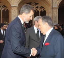 Su Majestad el Rey transmite su pésame a João Soares, hijo del fallecido expresidente de la República Portuguesa, Mario Soares