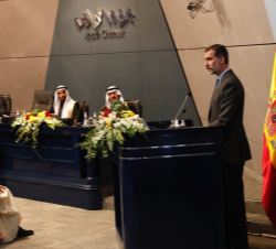 Su Majestad el Rey durante su intervención en el encuentro empresarial organizado por la Cámara de Comercio de Riad, el ICEX, la Cámara de Comercio de