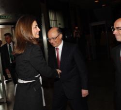 Su Majestad la Reina recibe el saludo del ministro de Hacienda y Función Pública, Cristóbal Montoro