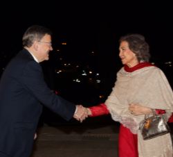 Su Majestad la Reina Doña Sofía recibida por el presidente de la Generalitat Valenciana, Ximo Puig, a su llegada al Palau de les Arts Reina Sofía