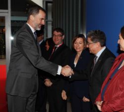 Su Majestad el Rey recibe el saludo del delegado del Gobierno en la Comunidad Autónoma de Cataluña, Josep Enric Millo