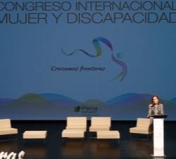 Vista general del auditorio del centro de Exposiciones y Congresos “Lienzo Norte” de Ávila durante las palabras de la Reina