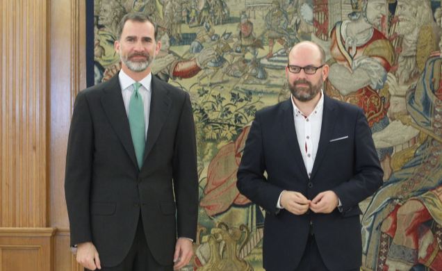 Su Majestad el Rey junto al alcalde de Santiago de Compostela, Martiño Noriega Sánchez