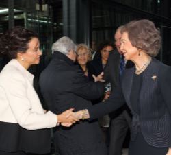 Don Juan Carlos y Doña Sofía saludan a Francisco Luzón y su esposa,María José Arregui