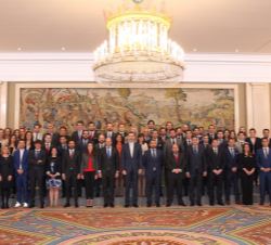 Don Felipe, con los miembros de la Comisión Ejecutiva, la Junta Directiva y los responsables de las organizaciones territoriales que conforman CEAJE