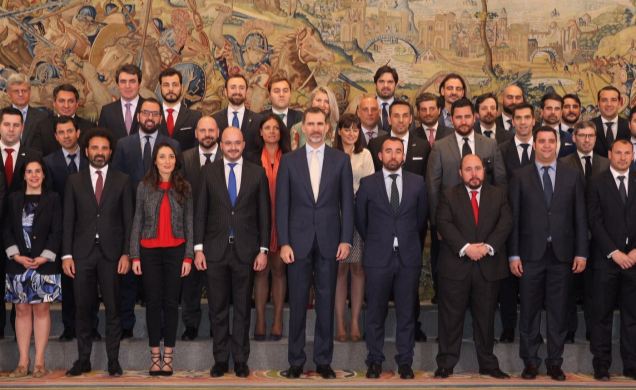 Don Felipe, con los miembros de la Comisión Ejecutiva, la Junta Directiva y los responsables de las organizaciones territoriales que conforman CEAJE