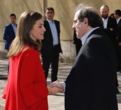 Su Majestad la Reina recibe el saludo del presidente de la Junta de Castilla y León, Juan Vicente Herrera