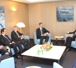 Su Majestad el Rey durante el encuentro con el secretario general del Consejo de Europa, Thorbjorn Jagland