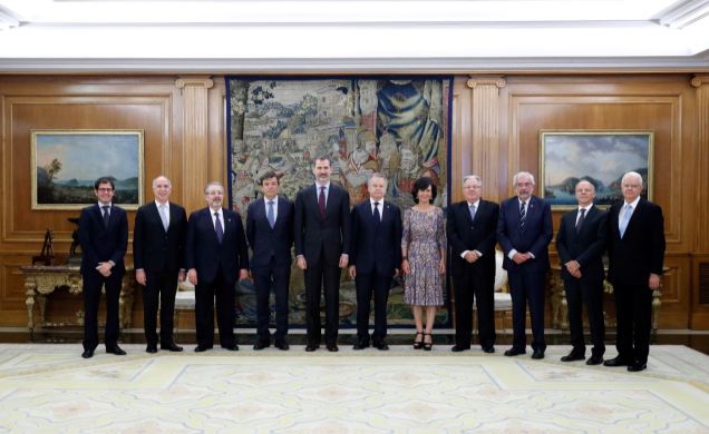 Su Majestad el Rey junto a los Rectores de la Unión Iberoamericana de Universidades y Presidentes de las Cortes Supremas y Constitucionales de Iberoam