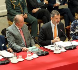 Su Majestad el Rey durante su intervención de bievenida a los participantes en la reunión del Patronato de COTEC